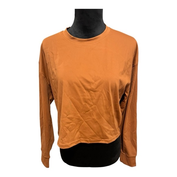 NWT Cropped Long Sleeve Workout Top - size M - Picture 3 of 6
